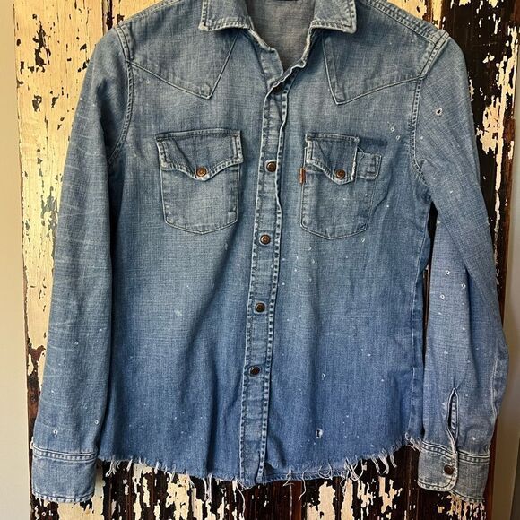 Women’s Levi’s Distressed Orange Tab Snap Button Down denim Shirt. Size Small. - Picture 1 of 12